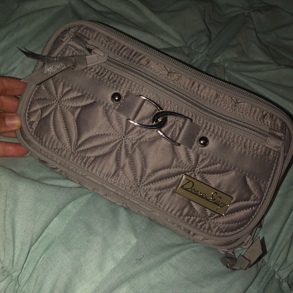 Donna sharp clutch and purse